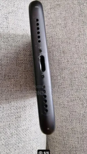 Apple iPhone 11 64 GB Black
