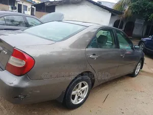 Toyota Camry STD 4dr Sedan (2.4L 4cyl 5M) 2004 Brown
