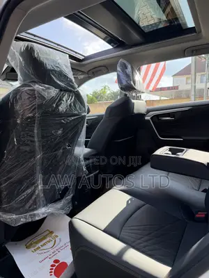 New Toyota RAV4 XLE Premium 2025 White
