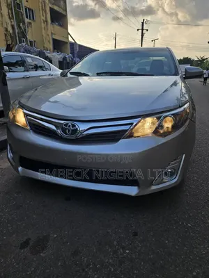 Toyota Camry 2014 Gold