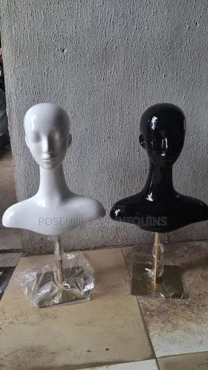 Female Fiber Mannequin Head