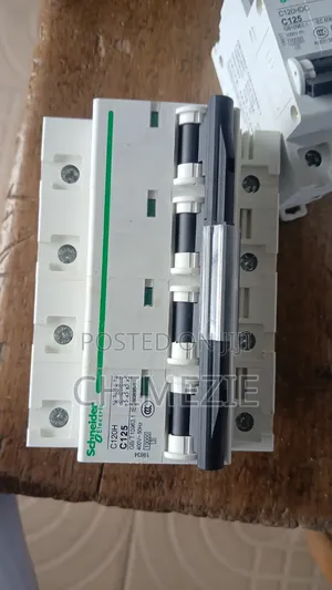 125A MCB 4pole Schneider Breaker