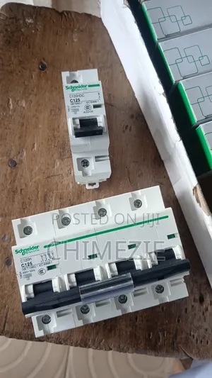125A MCB 4pole Schneider Breaker