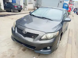 Toyota Corolla 2009 Gray