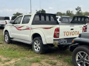 Toyota Hilux 2.0 VVT-i SRX 2012 White