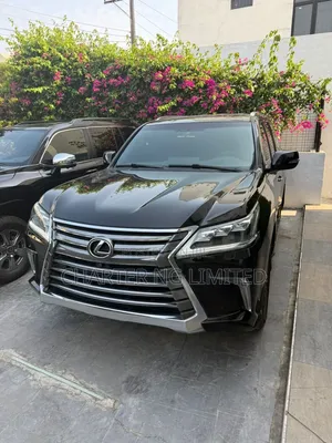 Lexus LX570 2022