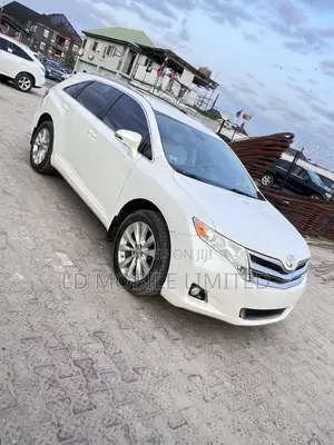 Toyota Venza LE 4dr Wagon AWD (2.7L 4cyl 6A) 2015 White