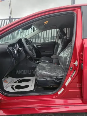 Toyota Corolla SE 4dr Sedan (1.8L 4cyl CVT) 2017 Red