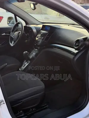 Chevrolet Orlando 2012 White