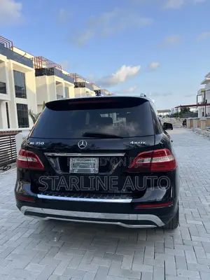 Mercedes-Benz M Class ML350 4MATIC 4dr SUV AWD (3.5L 6cyl 7A) 2014