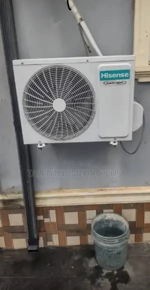 Hisense AC 1.5 Horsepower Like New Recently Bought