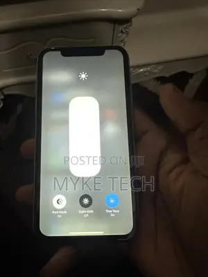 Apple iPhone 11 64 GB White