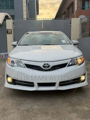 Toyota Camry SE Limited Edition 4dr Sedan (2.5L 4cyl 6A) 2012 White