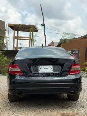 Mercedes-Benz C300 2010 Black