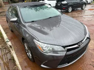 Toyota Camry 2016 Gray