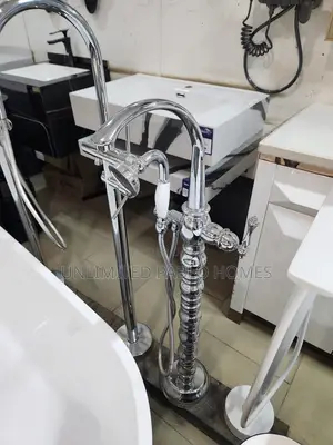 Floor-Mounted Bathtub Shower Mixer With Hand Shower
