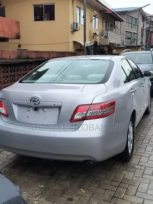 Toyota Camry 2011 Silver