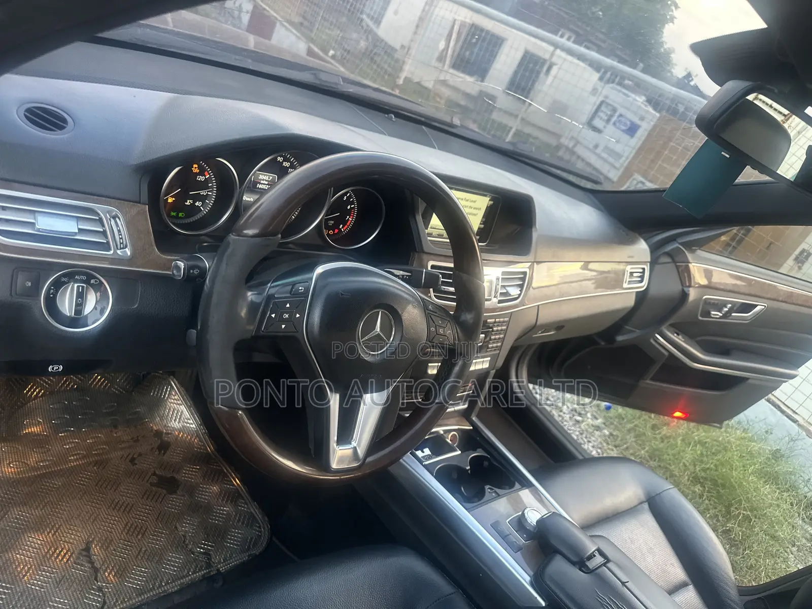 Mercedes-Benz E350 2014 Black