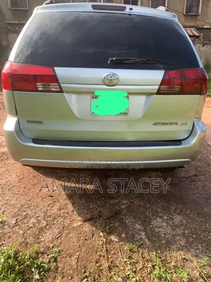 Toyota Sienna 2005 Silver