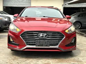Hyundai Sonata SE 2018 Red