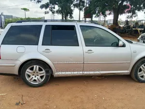 Volkswagen Golf 2004 Silver