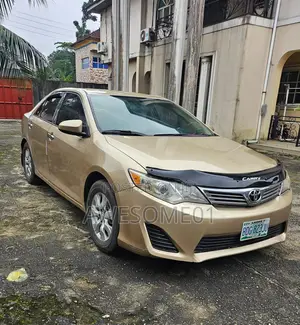 Toyota Camry 2013 Gold