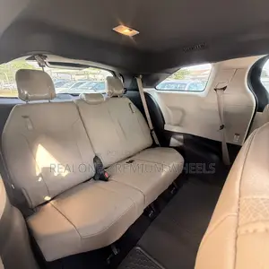 Toyota Sienna 2021 Gray