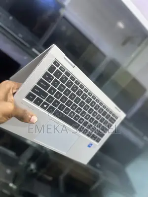 Laptop HP EliteBook 830 G8 16GB Intel Core i7 SSD 512GB