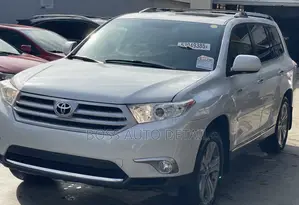 Toyota Highlander Limited 2011 White