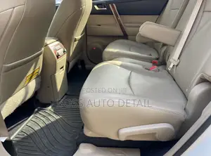 Toyota Highlander Limited 2011 White