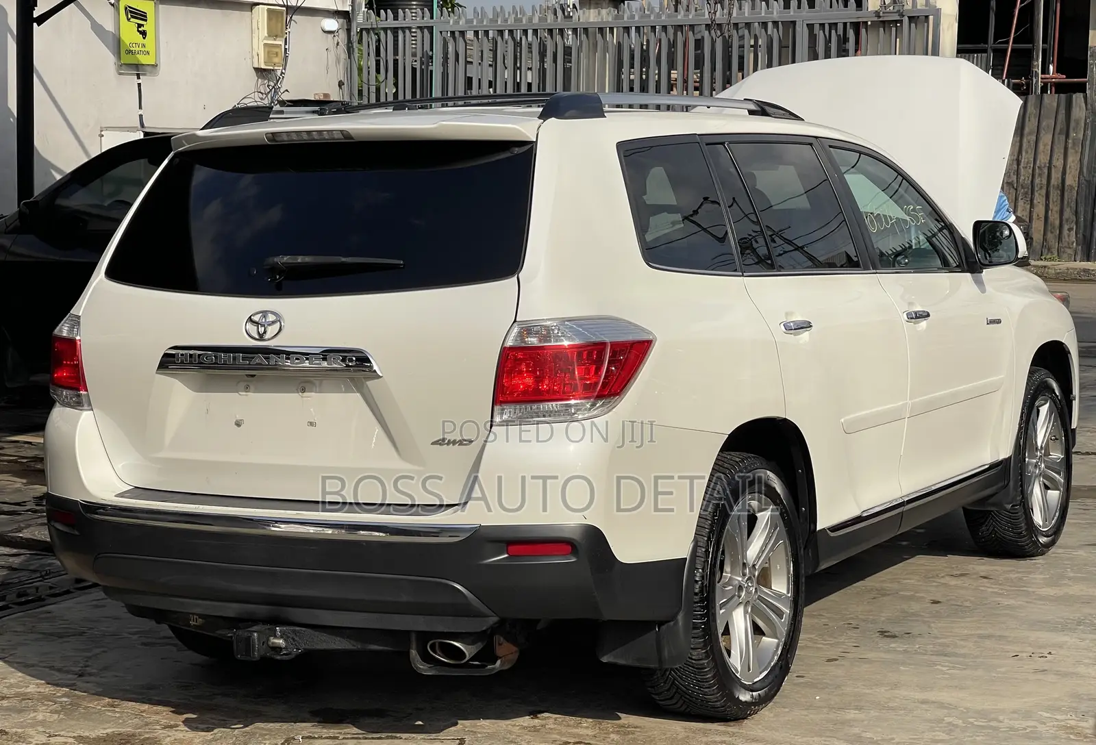 Toyota Highlander Limited 2011 White