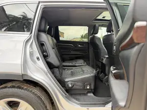 Toyota Highlander Limited V6 4x2 (3.5L 6cyl 6A) 2016 Silver