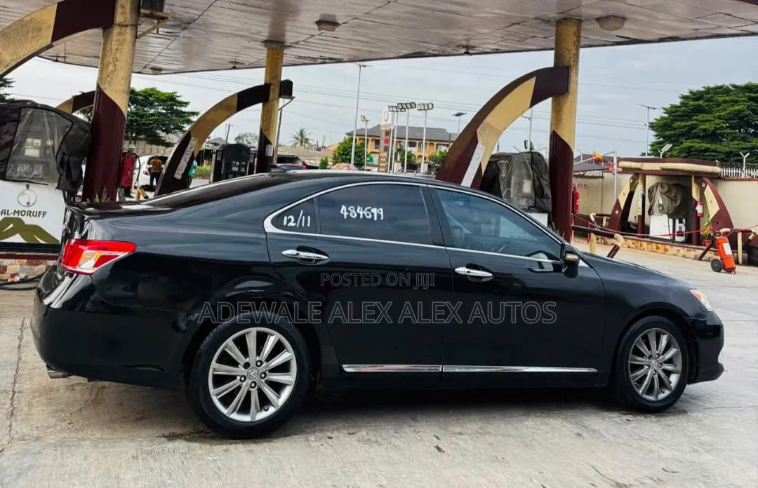Lexus ES 2012 Black