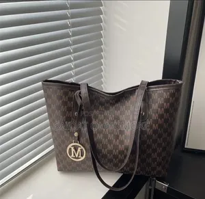 Ladies Stylish Tote Bag