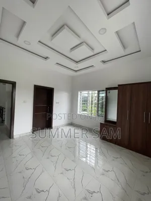 5bdrm Duplex in Main Shelter Afrique for rent