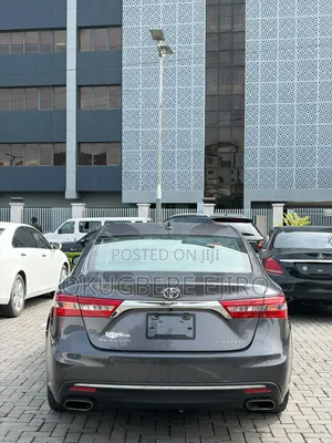 Toyota Avalon Limited FWD Sedan (3.6L 6cyl 6A) 2016 Gray