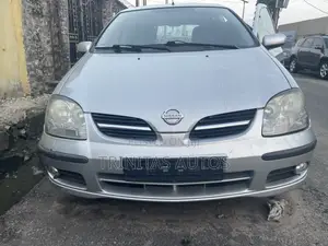 Nissan Almera Tino 2005 Silver