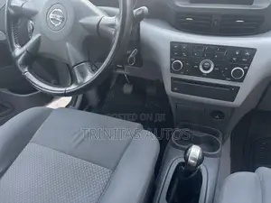 Nissan Almera Tino 2005 Silver