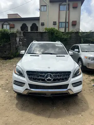 Mercedes-Benz M Class ML350 4MATIC 4dr SUV AWD (3.5L 6cyl 7A) 2014
