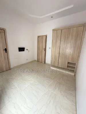 Mini Flat in Lekki Phase 2 for rent