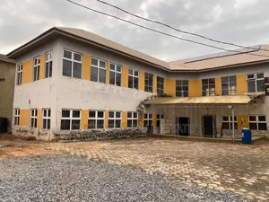 A Commercial Complex for Lease to Let
