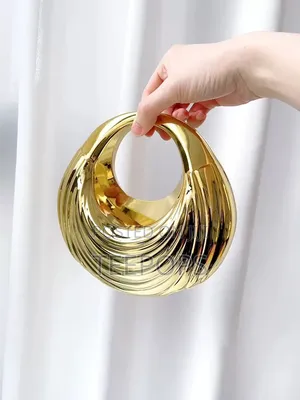 Luxury Metal Purse – Elegant Statement Bag