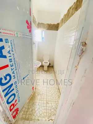 Mini Flat in Randle Avenue for rent