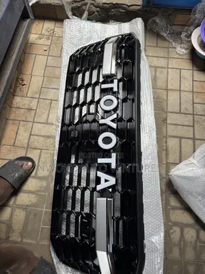 Front Grilles for Toyota Landcurise 2026