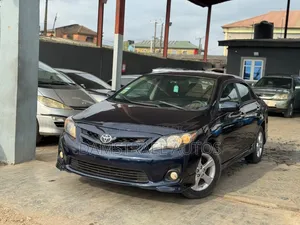 Toyota Corolla 2012 Blue