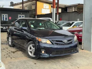 Toyota Corolla 2012 Blue
