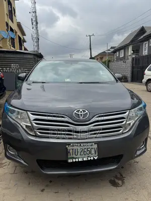 Toyota Venza XLE 2010 Gray