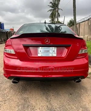 Mercedes-Benz C300 Sport 4Matic Sedan AWD (3.0L 6cyl 7A) 2011 Red