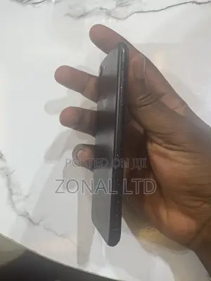 Apple iPhone 7 32 GB Black