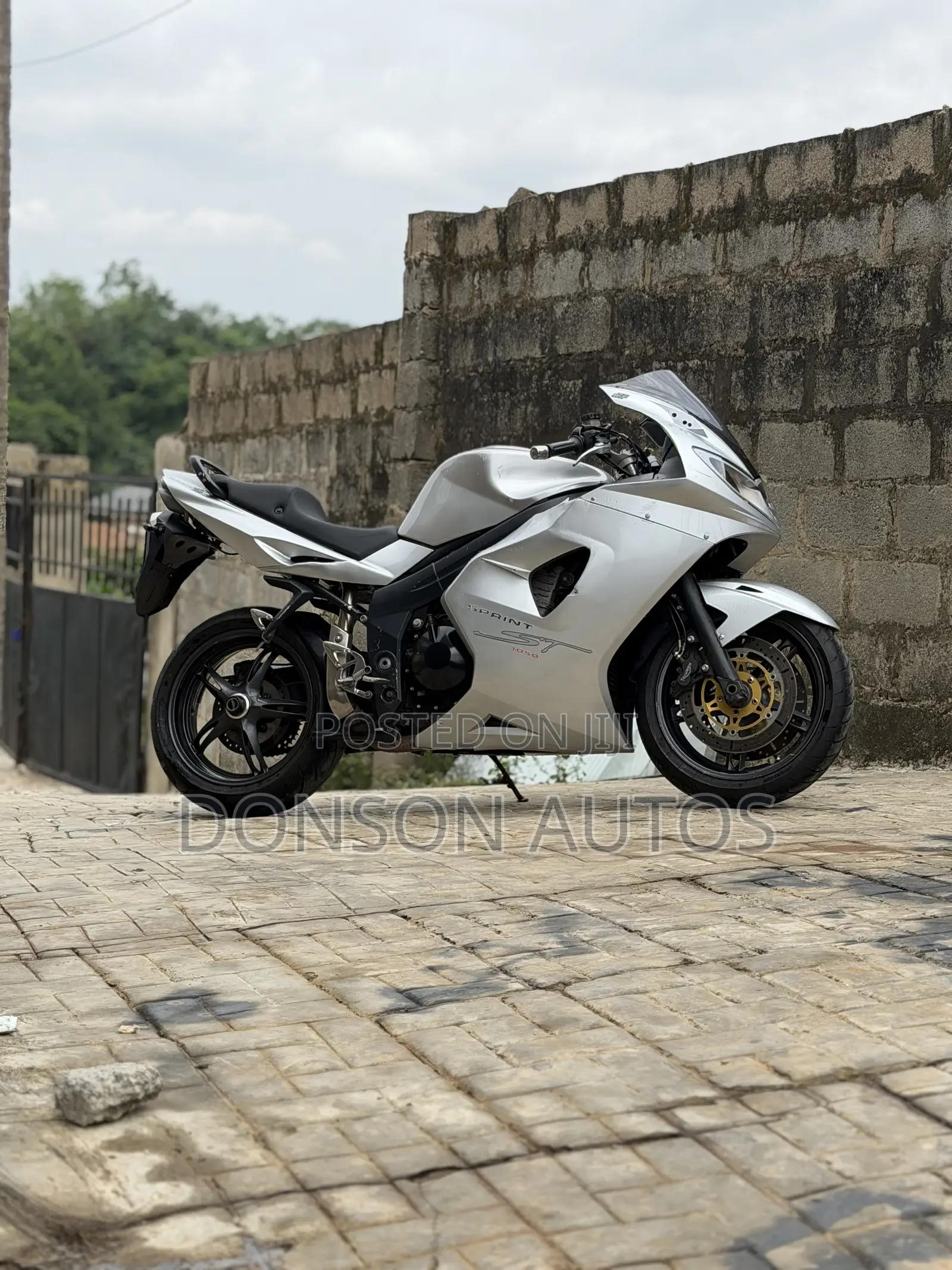 Triumph Bike 2010 Silver